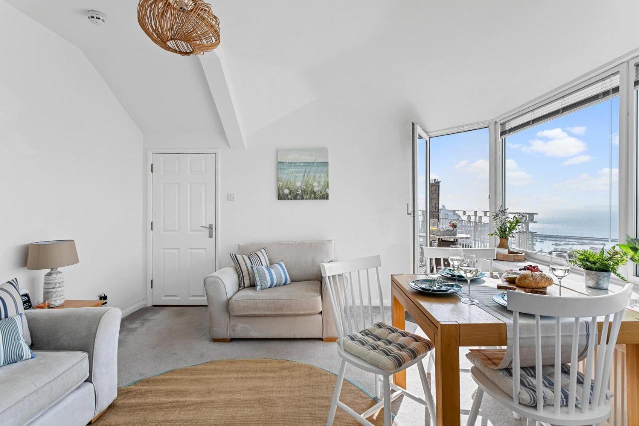 Wellswood Apartment - Sunny Apartment With Stunning Sea Views And Private Balcony Torquay Eksteriør bilde