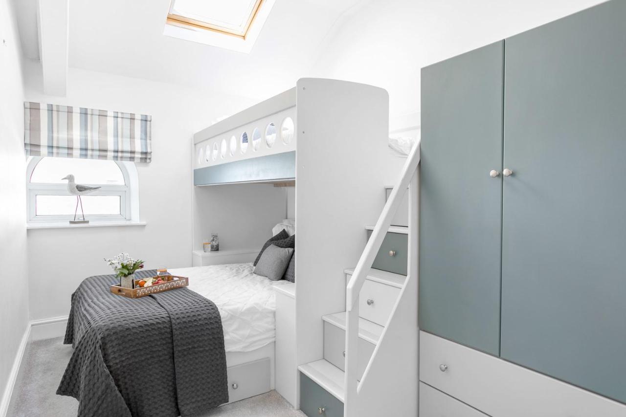 Wellswood Apartment - Sunny Apartment With Stunning Sea Views And Private Balcony Torquay Eksteriør bilde